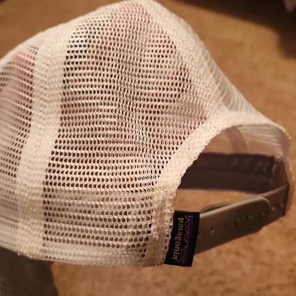 Patagonia White And Gray Mesh Cap With Colorful Buffalo - Picture 2 of 10